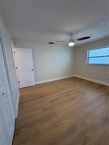 152 175TH TERRACE DRIVE E A, Redington Shores, FL 33708