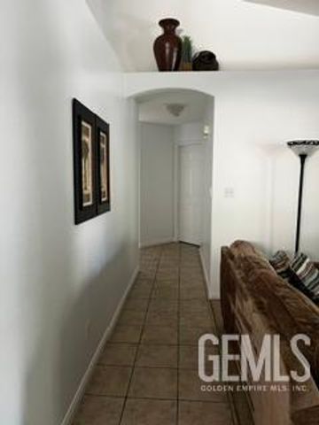 4206 Rio Viejo Drive, Bakersfield, CA 93313