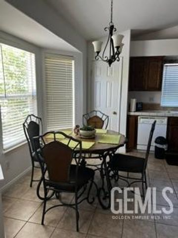 4206 Rio Viejo Drive, Bakersfield, CA 93313