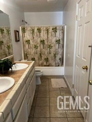 4206 Rio Viejo Drive, Bakersfield, CA 93313
