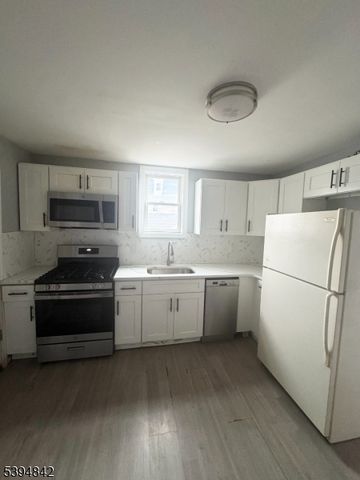 10 Cedar Aly, Phillipsburg Town, NJ 08865