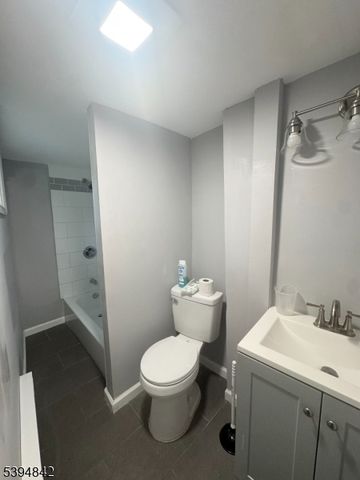 10 Cedar Aly, Phillipsburg Town, NJ 08865