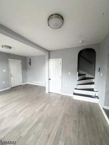 10 Cedar Aly, Phillipsburg Town, NJ 08865