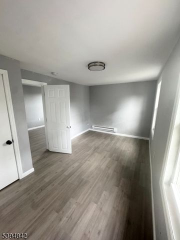 10 Cedar Aly, Phillipsburg Town, NJ 08865