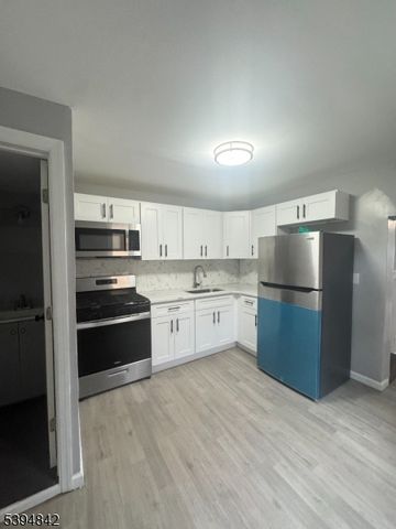 10 Cedar Aly, Phillipsburg Town, NJ 08865