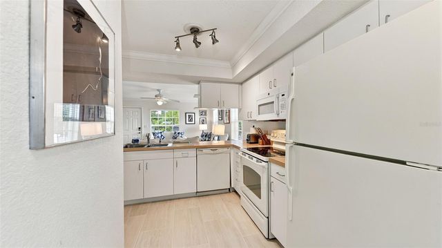 516 HOWARD COURT, Sarasota, FL 34236