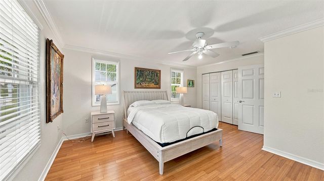 516 HOWARD COURT, Sarasota, FL 34236