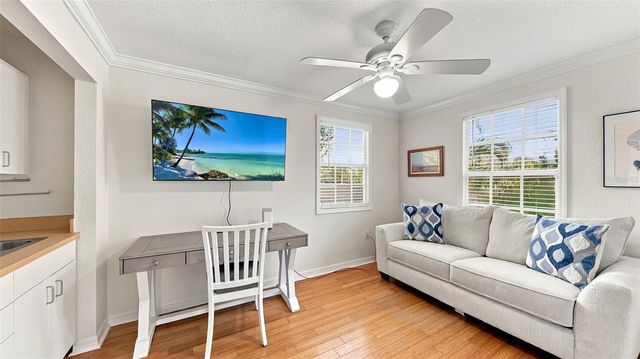 516 HOWARD COURT, Sarasota, FL 34236