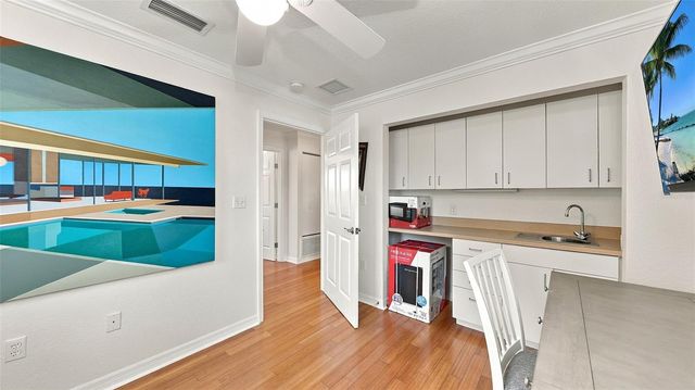 516 HOWARD COURT, Sarasota, FL 34236