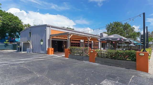 516 HOWARD COURT, Sarasota, FL 34236