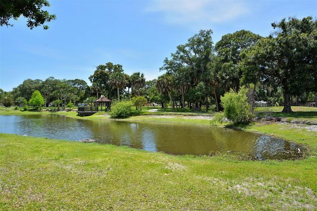 516 HOWARD COURT, Sarasota, FL 34236