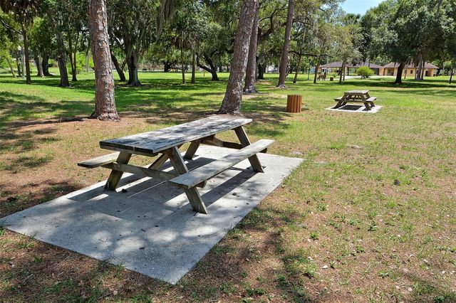516 HOWARD COURT, Sarasota, FL 34236
