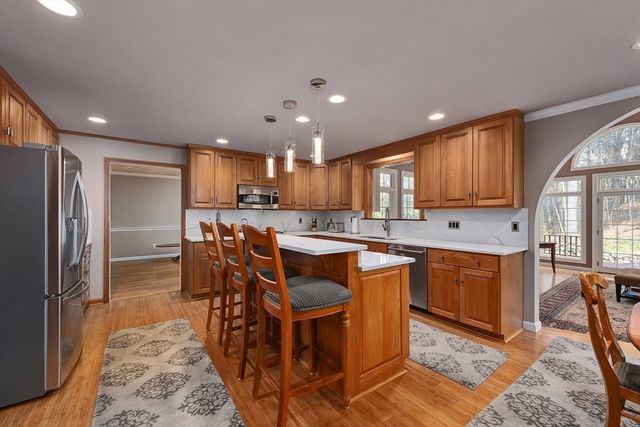 2 Gina Way, Boxford, MA 01921