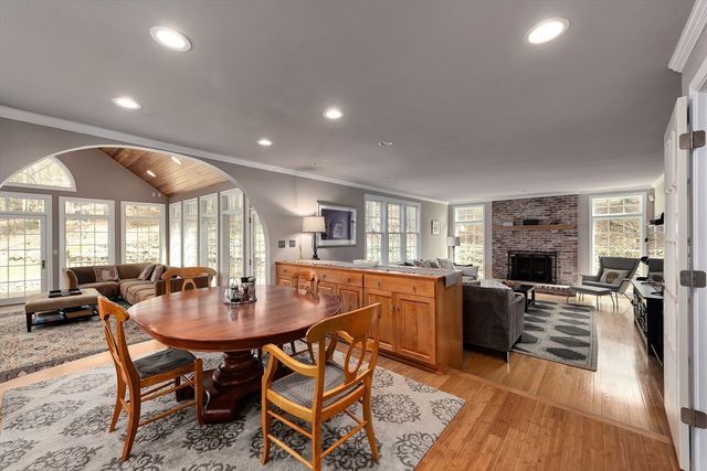 2 Gina Way, Boxford, MA 01921