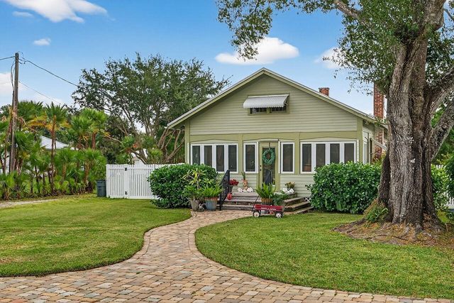 4876 Christensen Road, Fort Pierce, FL 34981