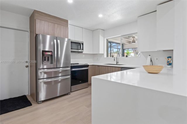 10626 SW 148th Ave Dr, Miami, FL 33196
