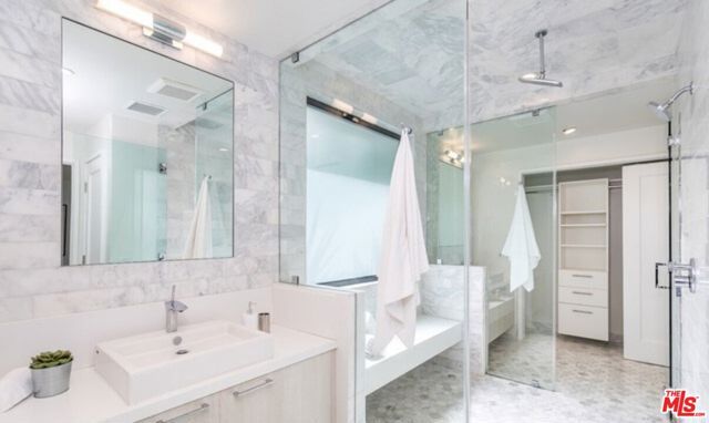 5216 Los Adornos Way, Los Angeles, CA 90027