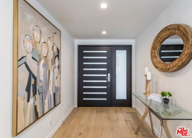5216 Los Adornos Way, Los Angeles, CA 90027