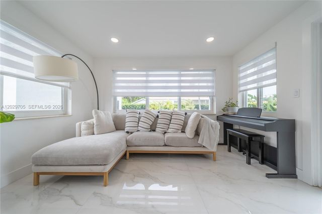 1900 SW 83rd Avenue, Miami, FL 33155