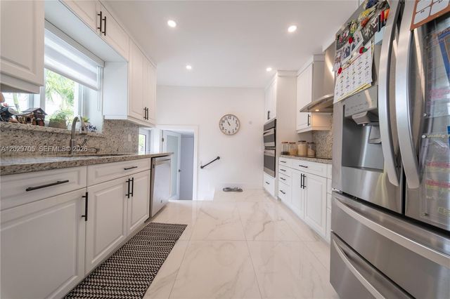 1900 SW 83rd Avenue, Miami, FL 33155