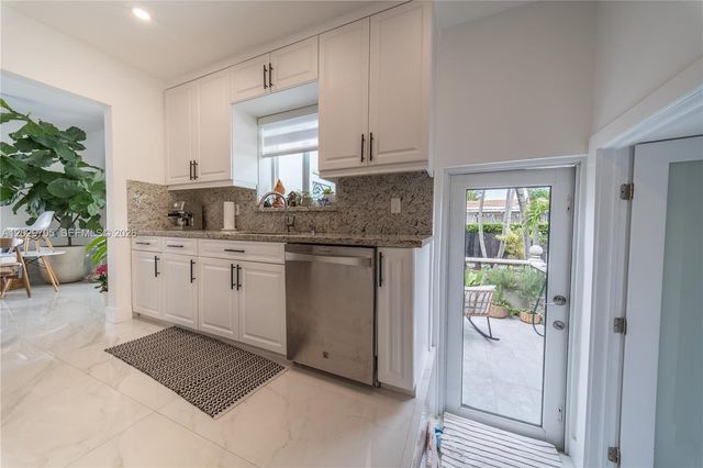 1900 SW 83rd Avenue, Miami, FL 33155