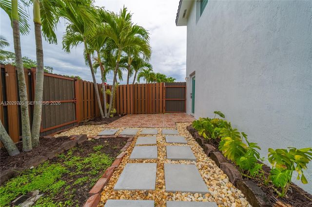 1900 SW 83rd Avenue, Miami, FL 33155