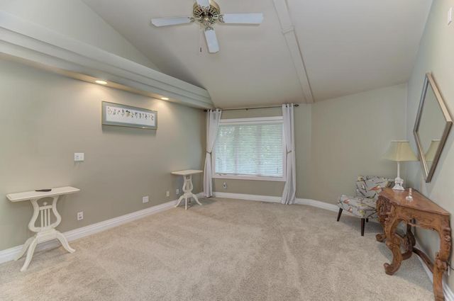 3205 W Southmor Road, Morris, IL 60450