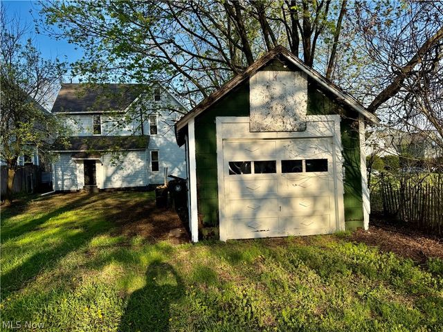 1529 Stark Avenue SW, Canton, OH 44706