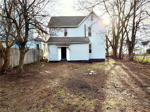 1529 Stark Avenue SW, Canton, OH 44706