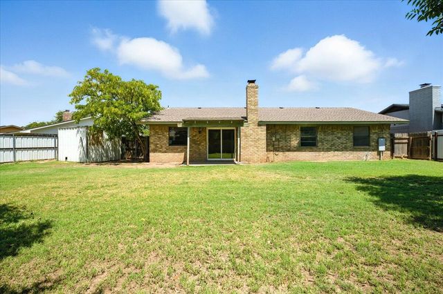 5711 2nd Street, Lubbock, TX 79416