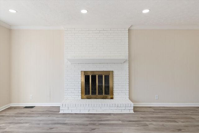 1710 Hickory Trace Dr, Gallatin, TN 37066