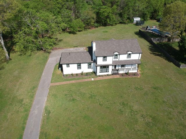 1710 Hickory Trace Dr, Gallatin, TN 37066