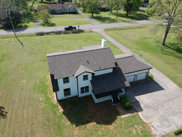 1710 Hickory Trace Dr, Gallatin, TN 37066