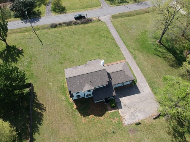 1710 Hickory Trace Dr, Gallatin, TN 37066