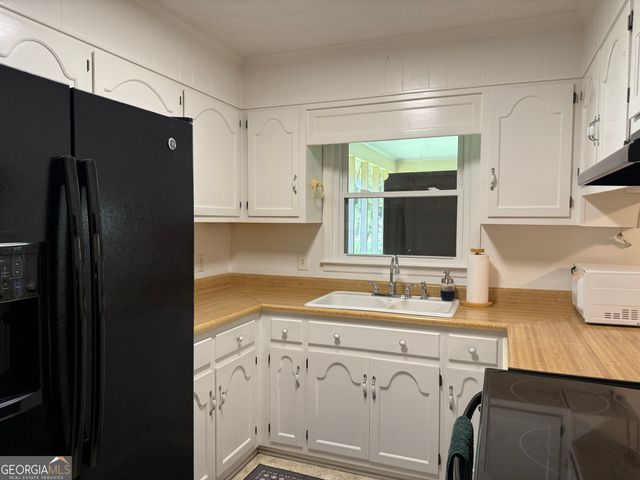 733 Hillwood Drive, Statesboro, GA 30458