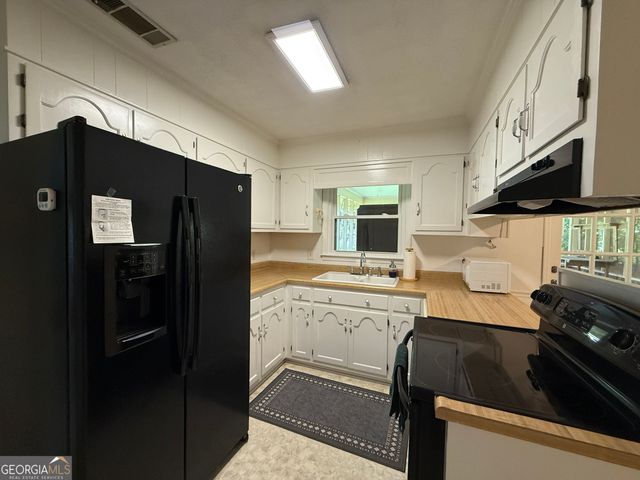 733 Hillwood Drive, Statesboro, GA 30458