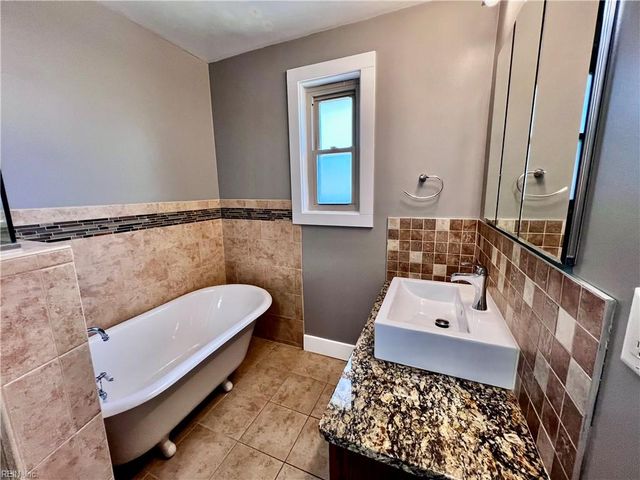 339 Thole ST, Norfolk, VA 23505