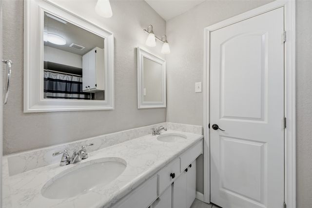 1919 Camden Way, Carrollton, TX 75007