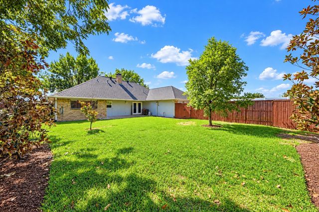1919 Camden Way, Carrollton, TX 75007