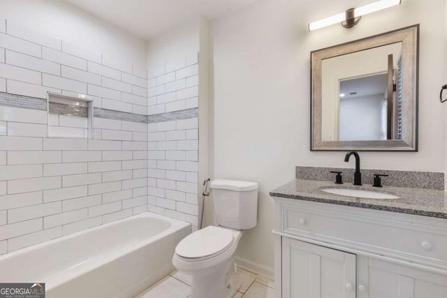 808 Valbrook Court SW, Lilburn, GA 30047