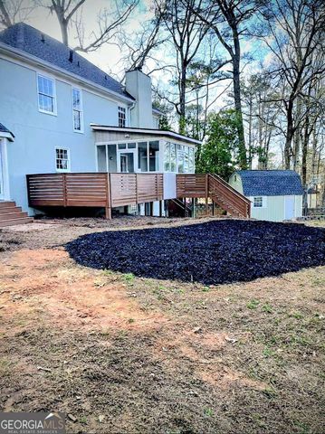 808 Valbrook Court SW, Lilburn, GA 30047