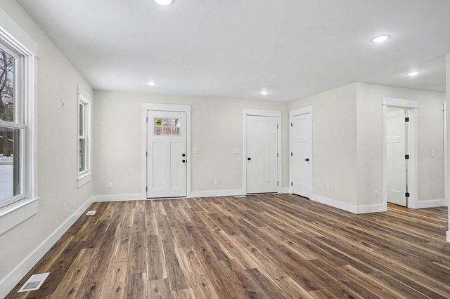 1146 Oaklea Street, Muskegon Twp, MI 49442