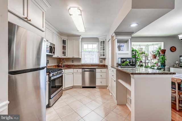29 SILVERTON CT, Cockeysville, MD 21030