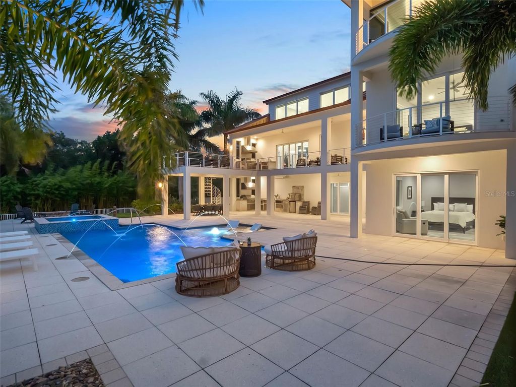 Image 11 of property listing at 1511 S RIVERSIDE DRIVE, New Smyrna Beach, FL 32168