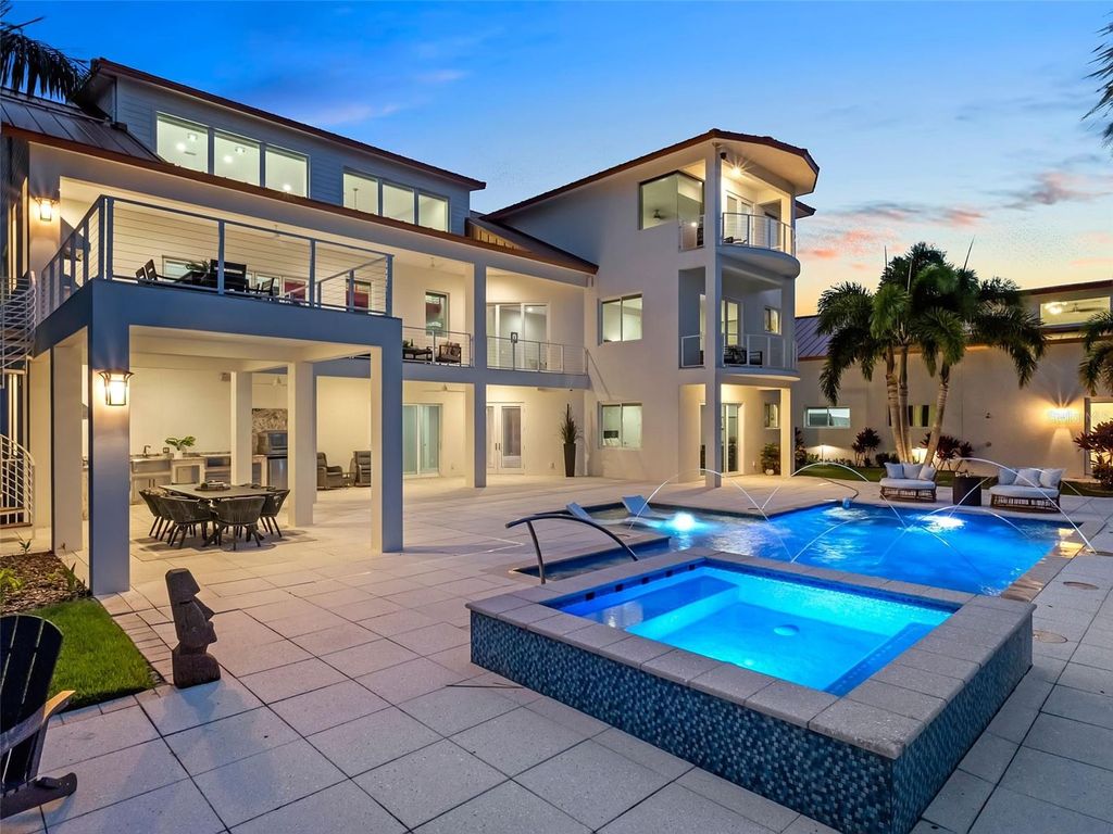 Image 5 of property listing at 1511 S RIVERSIDE DRIVE, New Smyrna Beach, FL 32168