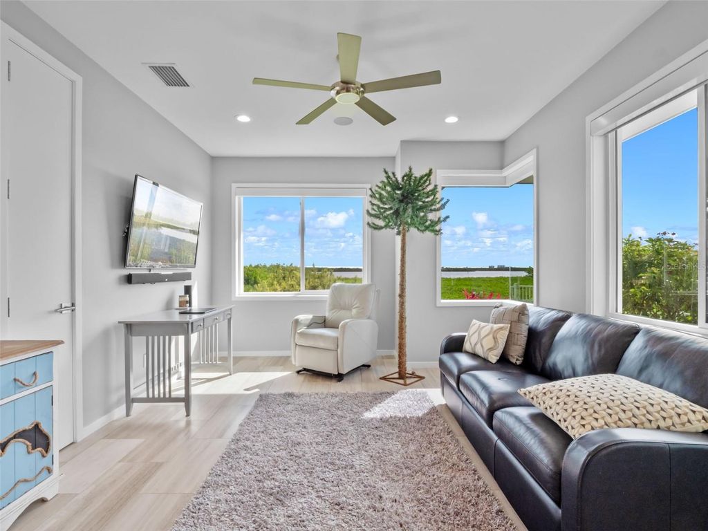 Image 65 of property listing at 1511 S RIVERSIDE DRIVE, New Smyrna Beach, FL 32168