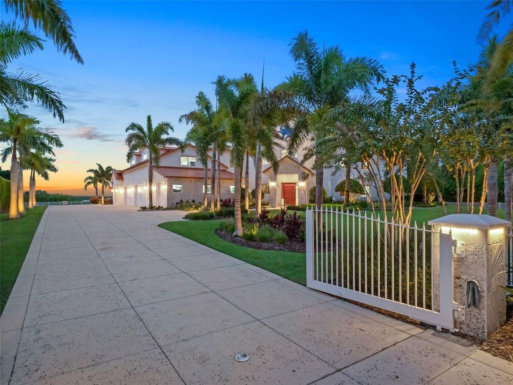 Image 82 of property listing at 1511 S RIVERSIDE DRIVE, New Smyrna Beach, FL 32168