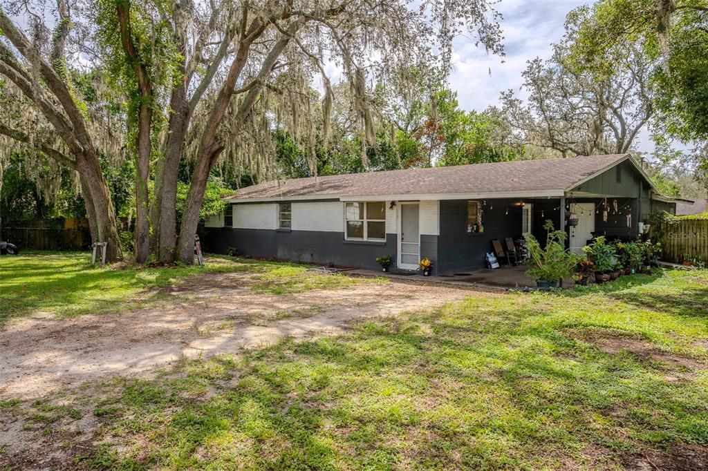 4617 E SENECA AVENUE, Tampa, FL 33617