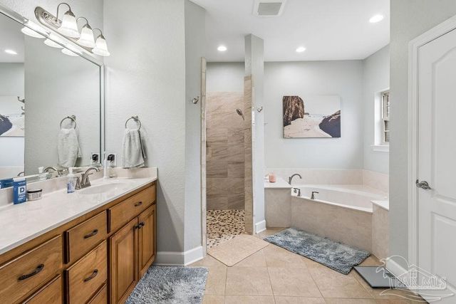 3689 Laurel Lee Blvd, Pace, FL 32571