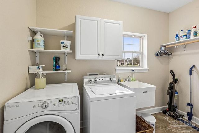 3689 Laurel Lee Blvd, Pace, FL 32571